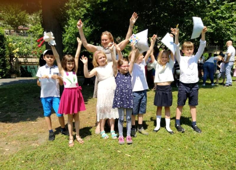 Uroczyste zakończenie roku szkolnego 2020 / 2021. Jubileusz 50-lecia założenia Szkoły Polskiej w Pradze.