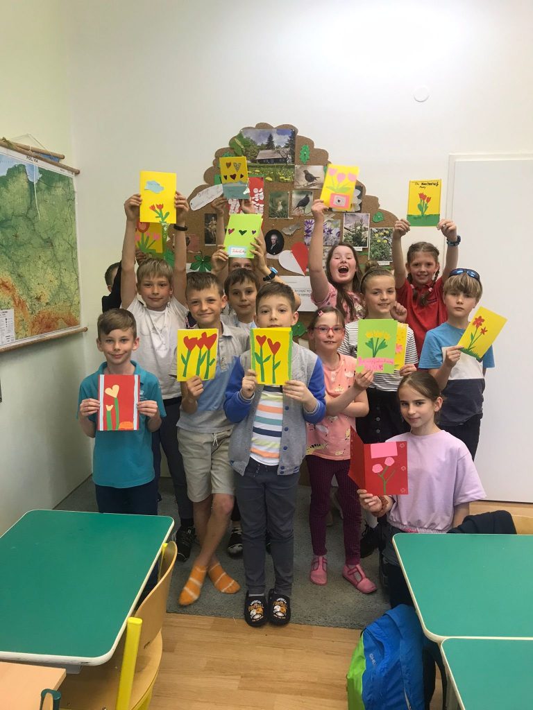 Składamy życzenia naszym Mamom