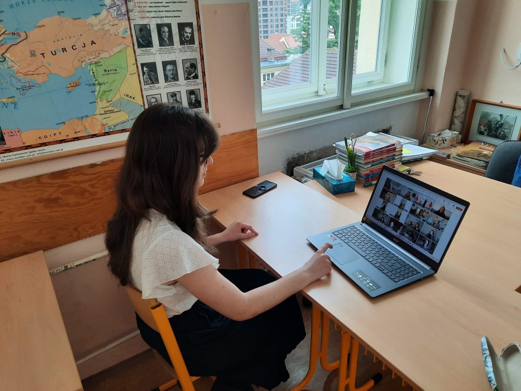 Sukces naszej uczennicy w konkursie „Słowem – Polska”.