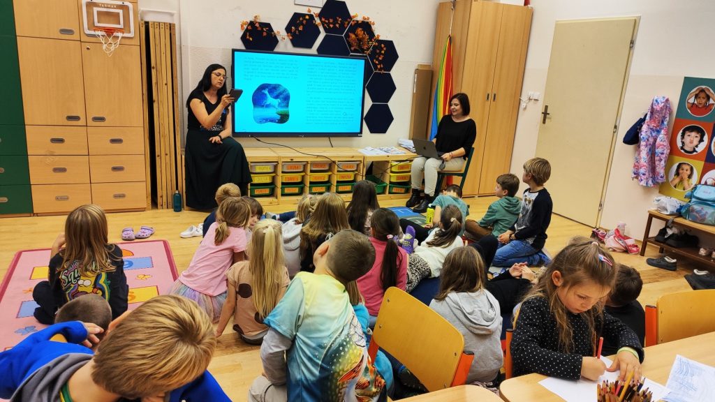 Rodzice czytają dzieciom – październik „Miesiącem Bibliotek Szkolnych”